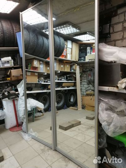 Двери зеркальные для шкафа купе