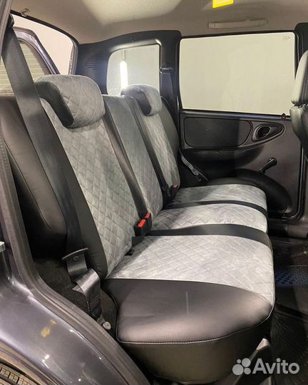 Чехлы Автопилот Niva Travel Серая Алькантара Ромб