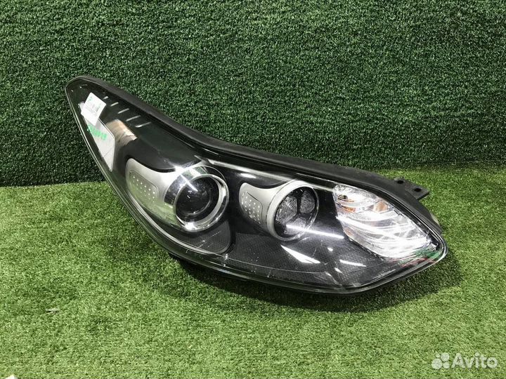 Фара правая Kia Sportage