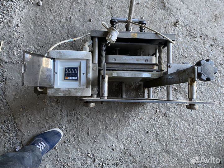 Запайщик лотков ручной