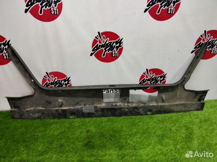 Накладка проема багажника Mercedes-Benz E W124