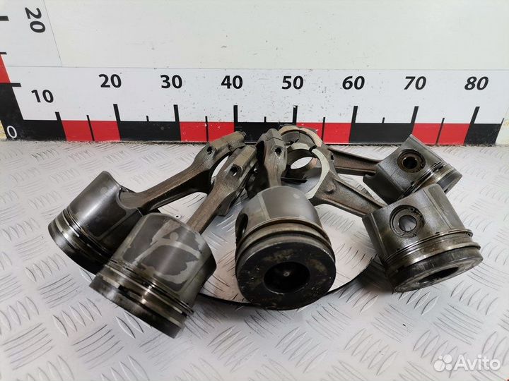 Поршень с шатуном Land Rover Discovery 2