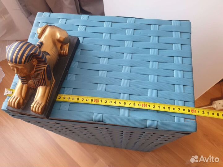 Плетёная корзина с крышкой