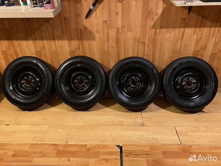 R13 Nokian Tyres Nordman SX2 175/70, PCD 4x98 DIA 58.5