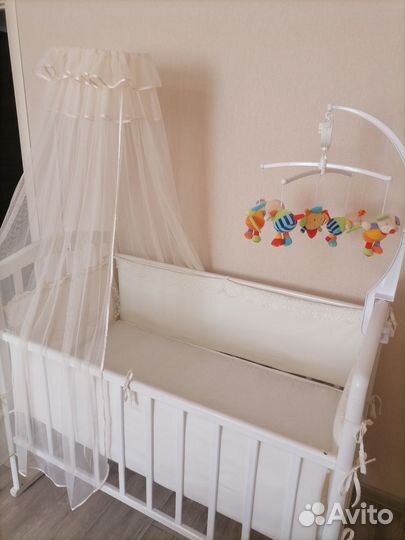 Детская кроватка