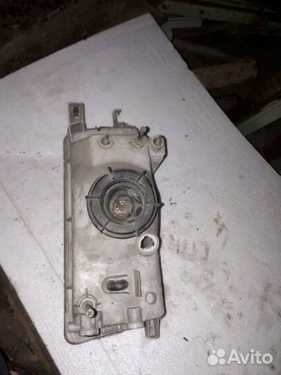 Фара правая Nissan Sanny b13