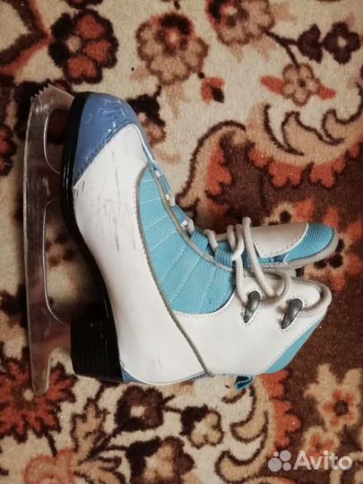 Коньки фигурные детские 30 размер