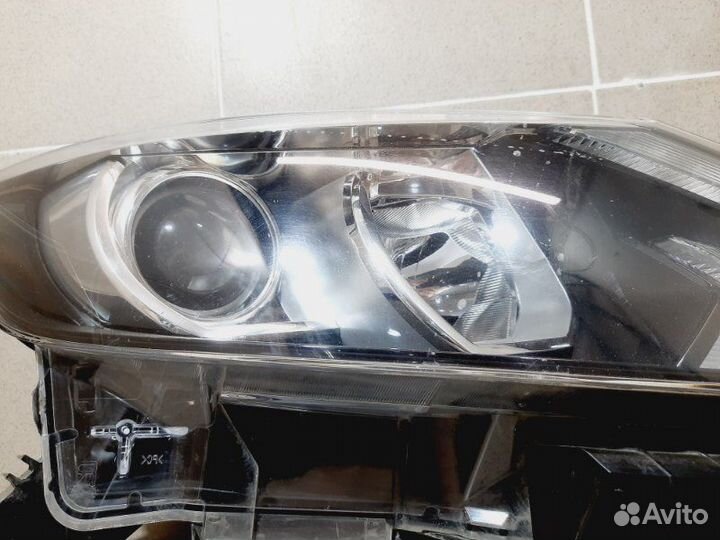 Фара правая Nissan Qashqai J11