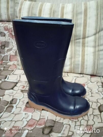 Резиновые сапоги