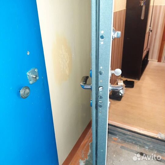 Вскрытие замков дверей и автомобилей