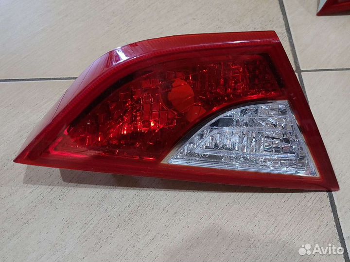 Фонарь задний внутренний Hyundai Sonata VI