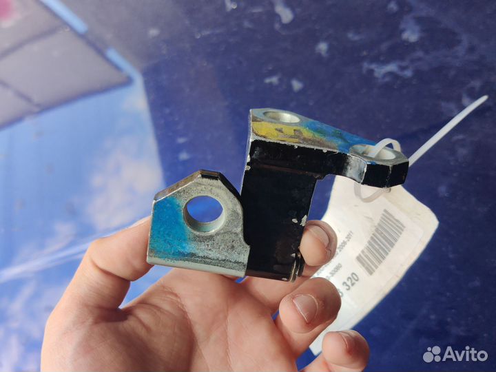 Петля двери Lexus gs