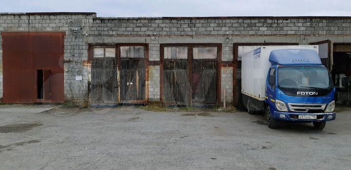 Гараж, > 30 м²