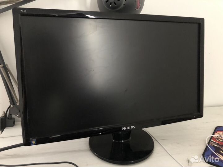 Монитор philips