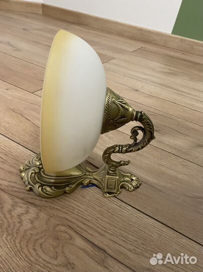 Настенный светильник бра