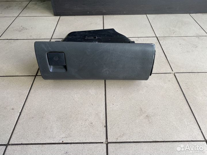 Бардачок VW Passat B3