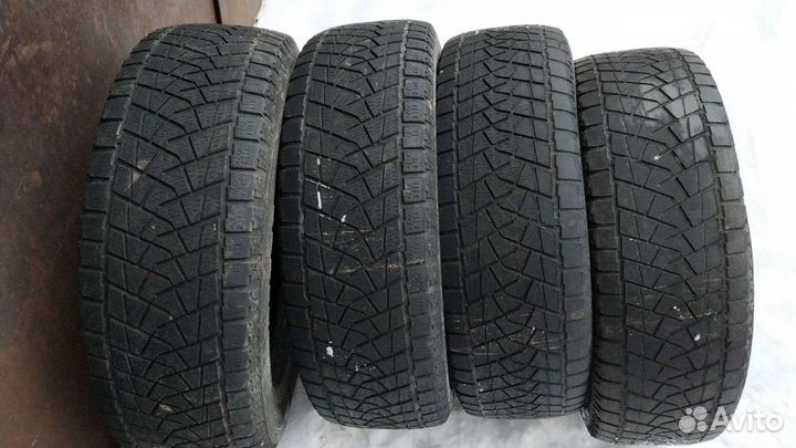 Bridgestone Blizzak DM-Z3 225/65 R17