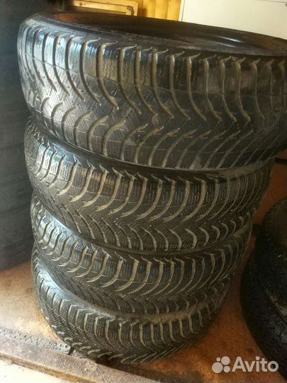 Michelin Alpin 4 185/60 R15