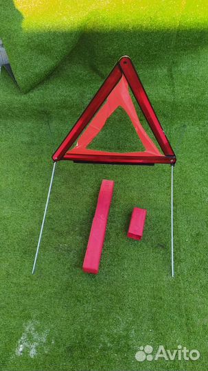 Знак аварийной остановки Audi A3 sportback CDA 1