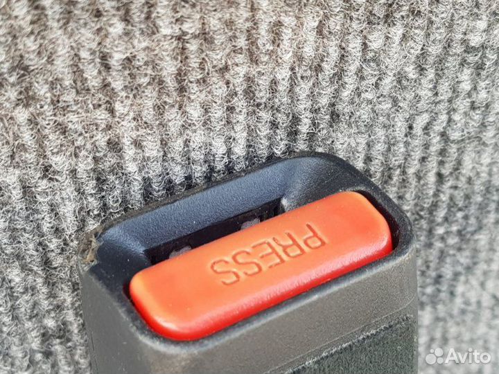 Ответная часть ремня безопасности Kia Sportage SL