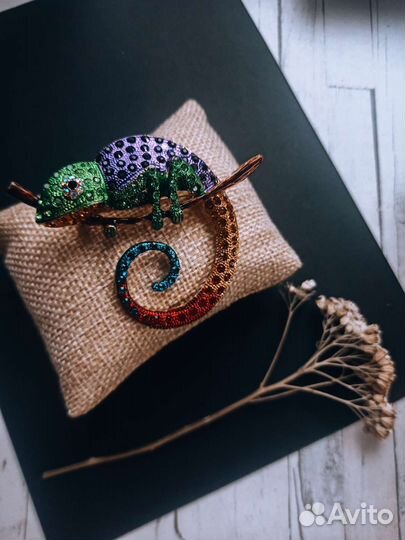 Брошь хамелеон