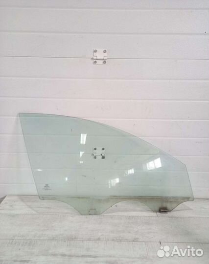 Стекло передней правой двери Kia Ceed 1 ED