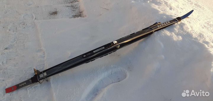 Лыжи беговые с ботинками 41 размер и палки