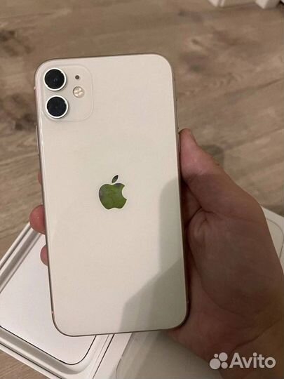 iPhone 11, 128 ГБ