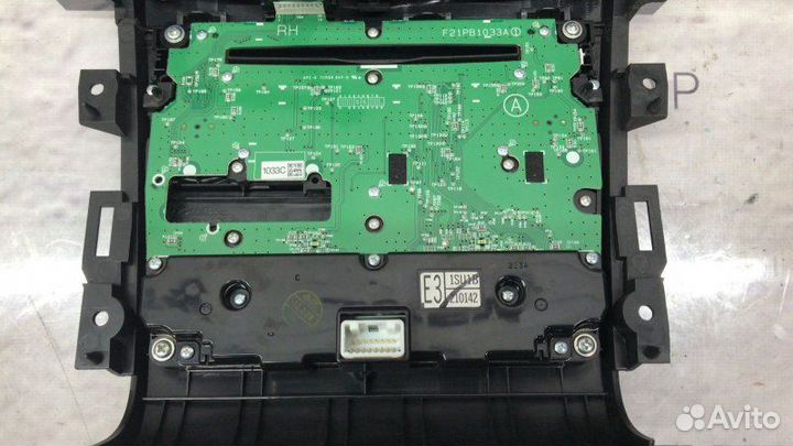 Блок управления климат-контроля передний Nissan