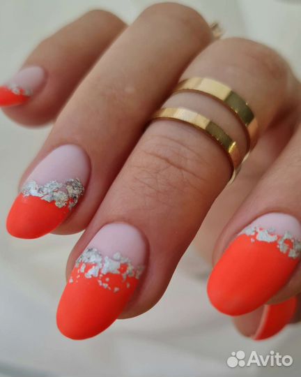 Маникюр педикюр