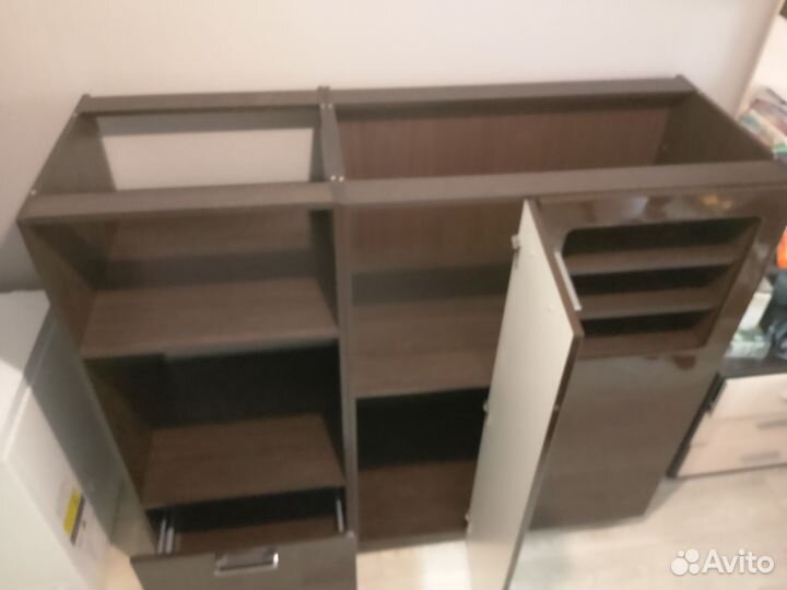 Кухонный комплект (шкаф- комод, шкаф для духовке