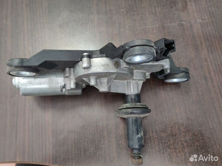 Мотор стеклоочистителя задний Ford Focus 2 хетчбек