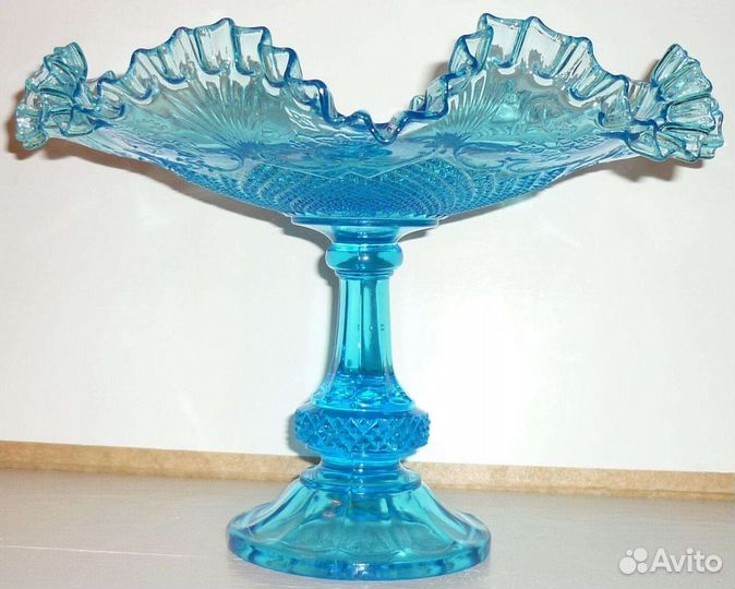 Ваза на ножке