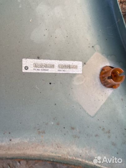 Крыло переднее правое dodge stratus