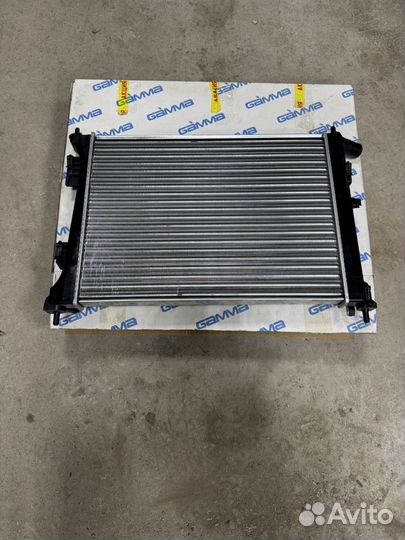 Радиатор на Хундай solaris