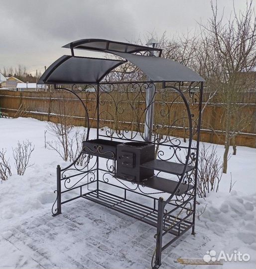 Мангал с крышей