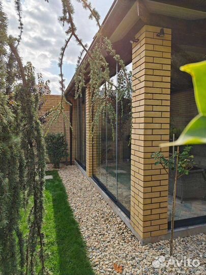 Безрамное остекление веранды