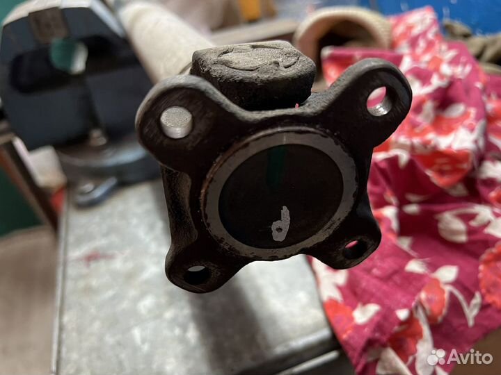 Передний карданный вал BMW E60