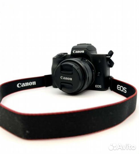 Беззеркальная камера Canon M50