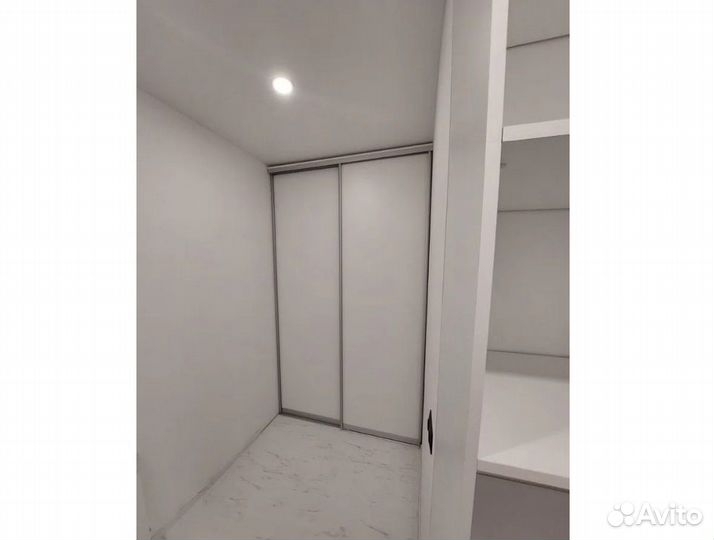 Двери купе в нишу