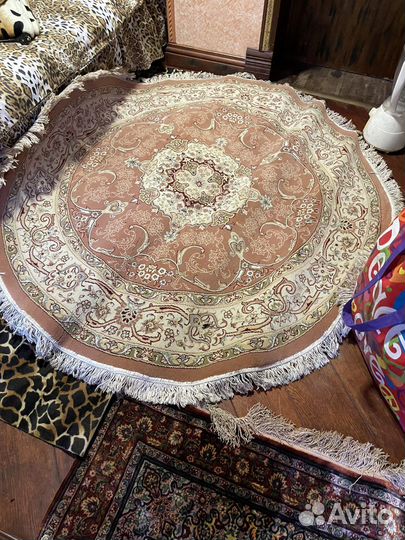 Ковер шелковый