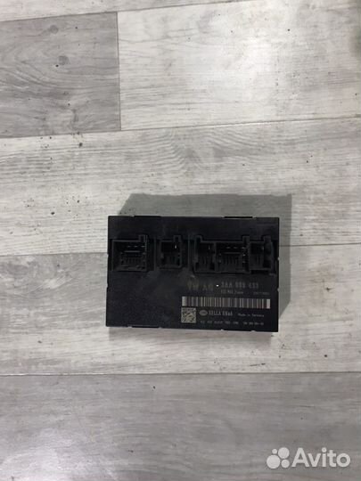Блок управления системами комфорта 3AA959433