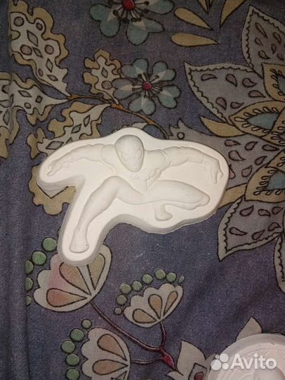 Фигурки из гипса