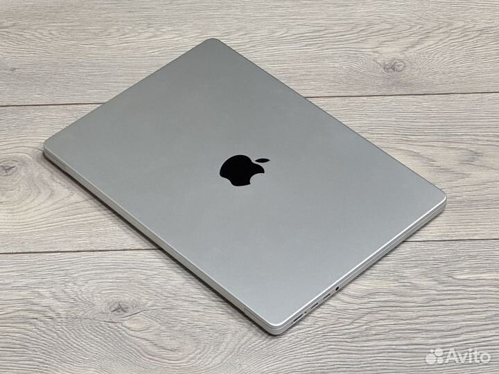 Apple MacBook Pro 14 / 2021 / M1 Pro / 16 / 512