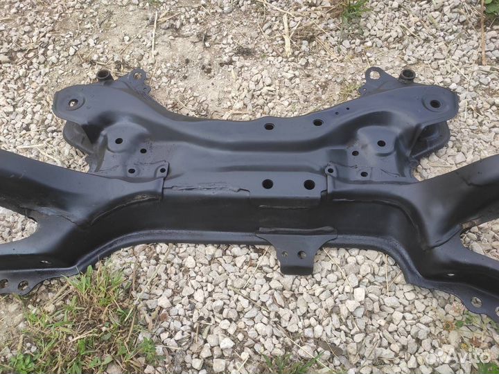 Подрамник передний Toyota Rav 4 XA30 2.0 2012