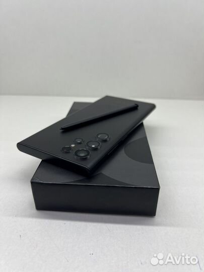 Samsung Galaxy S22 Ultra, 8/128 ГБ