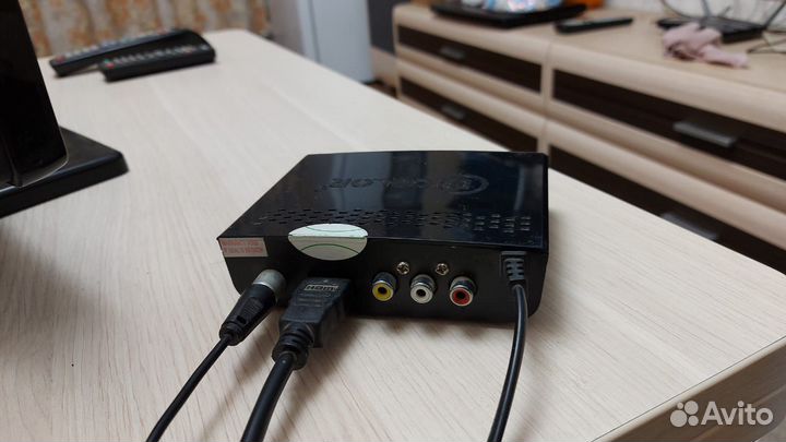 Телевизор Samsung LE26B350F1W+приставка