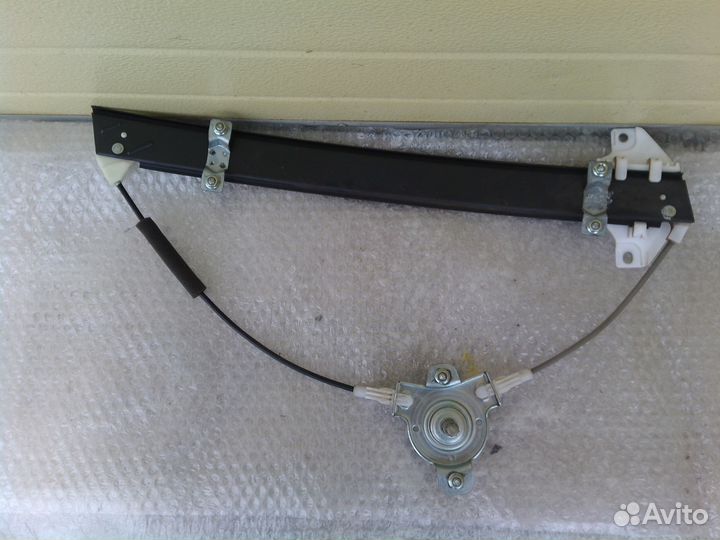 Шевроле Ланос-стеклоподъемник передней правой двер