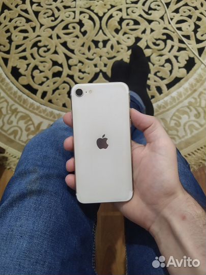 iPhone se 2022 64gb