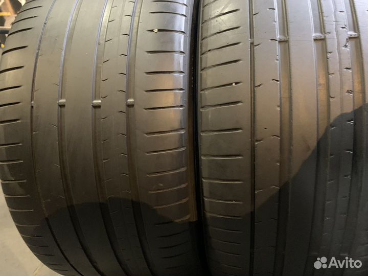 Pirelli P Zero PZ4 L.S. 315/30 R22 и 275/35 R22 107Y